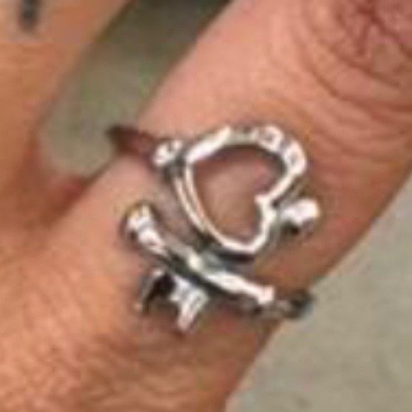 Silver Tone Key to my Heart Ring - Picture 6 of 6
